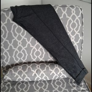 Lululemon Acro Crops